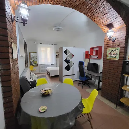 Monolocale Tra Il Po E La Mole